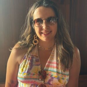 Meet your Posher, Nicole